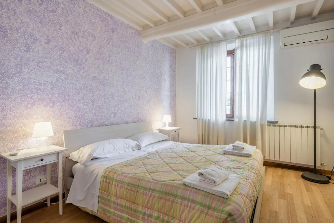 Lungarno & Parco Delle Cascine Lovely Apartment فلورنس إيطاليا