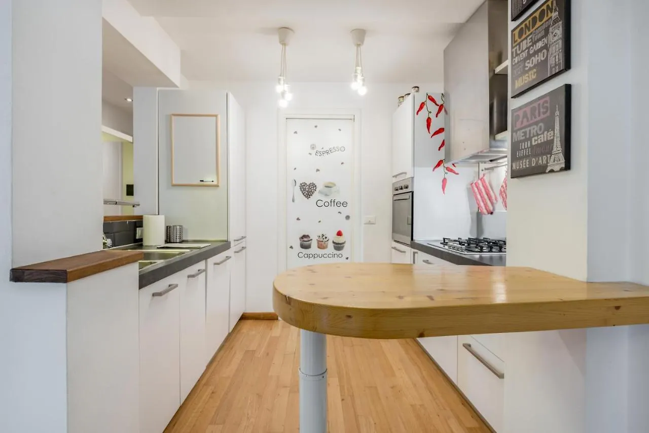 Lungarno & Parco Delle Cascine Lovely Apartment فلورنس إيطاليا